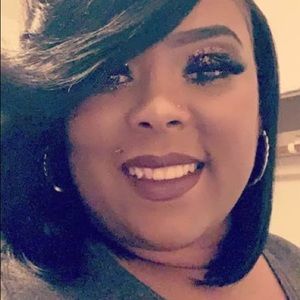 Meet your Posher, Shana